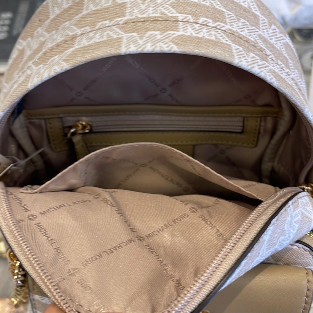 MICHAEL KORS
Maisie Extra-Small Logo 2-in-1 Backpack
Camel 
NWT - Picture 5 of 16